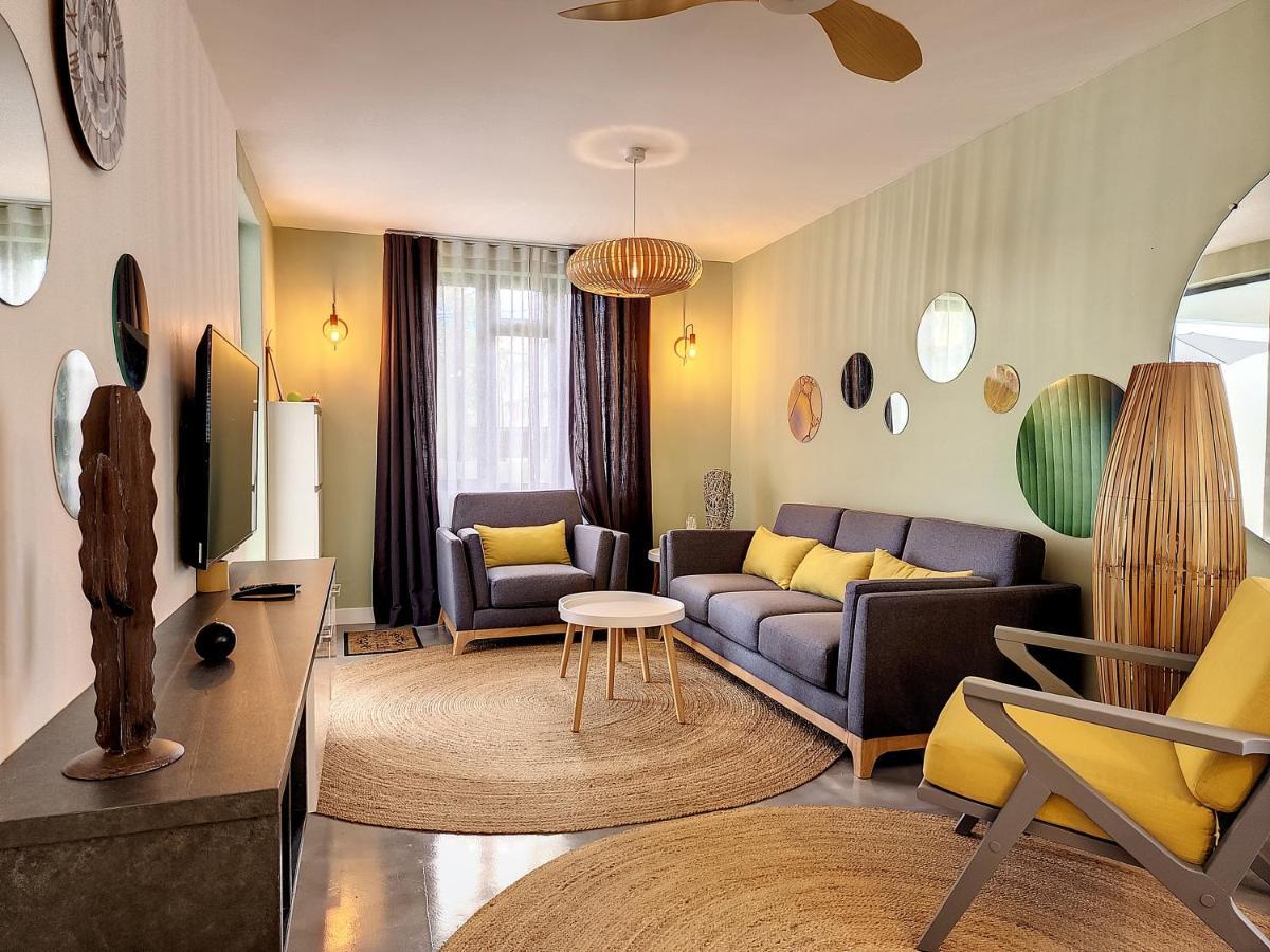 Sunkissed - Brand New Beach Apartment Located 50M From Beach Flic-en-Flacq Dış mekan fotoğraf