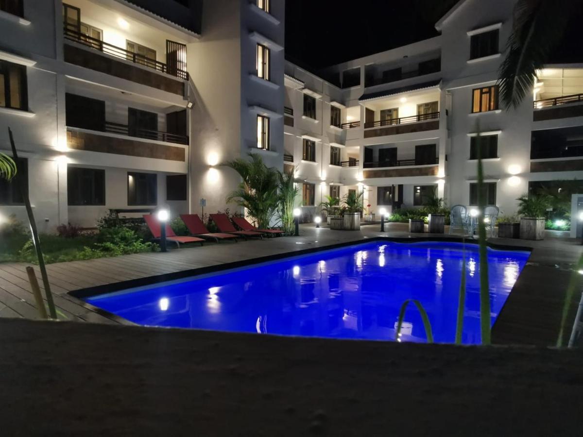 Sunkissed - Brand New Beach Apartment Located 50M From Beach Flic-en-Flacq Dış mekan fotoğraf